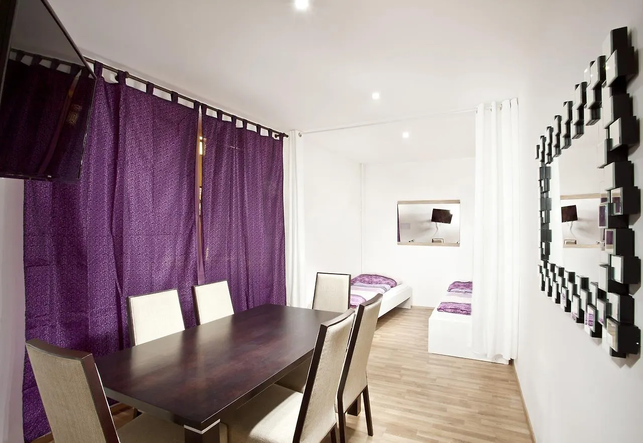 Apartments Kopecna With Parking Brno
