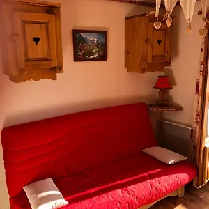https://appartement-praz-village.hotels-rhonealpes.com