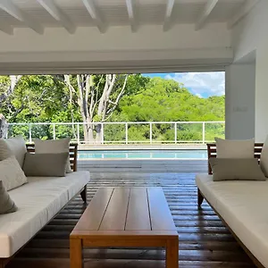 https://bienvenue-la-villa-if.comcaribbean.com