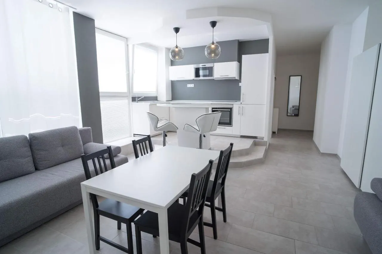 ברנו Apartments Kopecna With Parking 0*,  צ'כיה